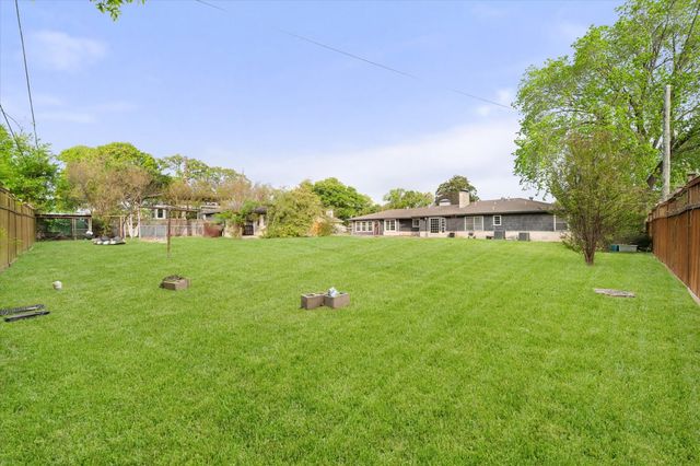 1445 Oaklawn Drive, Corsicana, TX 75110