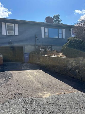 2 Savin Road, Wakefield, MA 01880