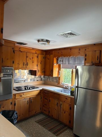 2 Savin Road, Wakefield, MA 01880