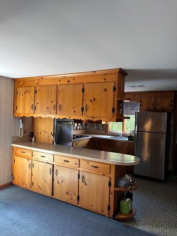 2 Savin Road, Wakefield, MA 01880