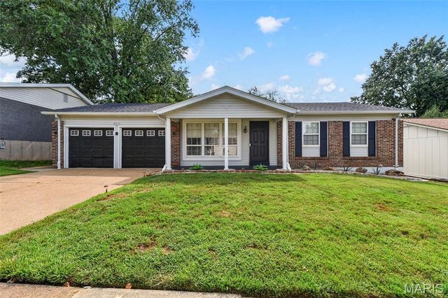 2414 Crestline Drive, St Louis, MO 63129
