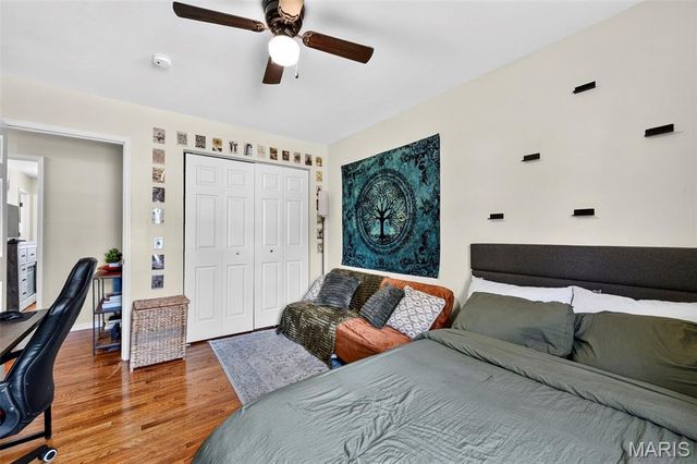 2414 Crestline Drive, St Louis, MO 63129