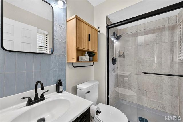 2414 Crestline Drive, St Louis, MO 63129