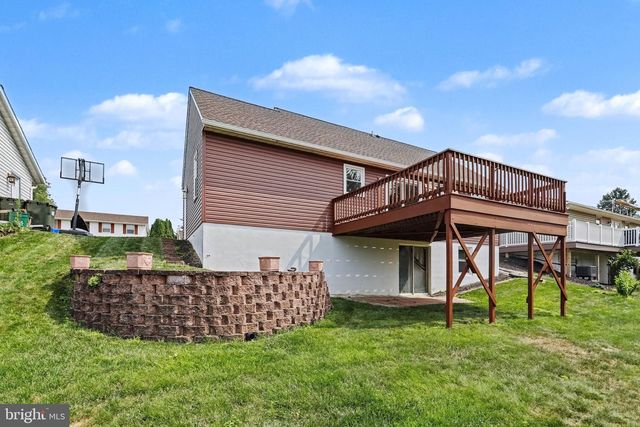 355 VISTA DR, Ephrata, PA 17522