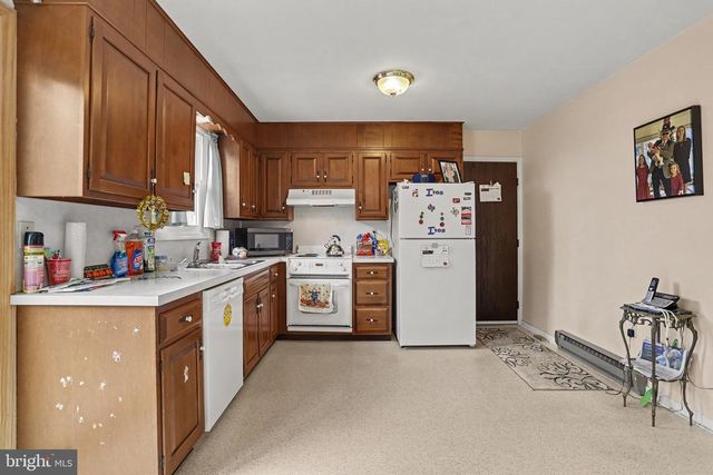 355 VISTA DR, Ephrata, PA 17522