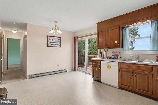 355 VISTA DR, Ephrata, PA 17522