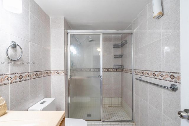 18071 Biscayne Blvd 402, Aventura, FL 33160