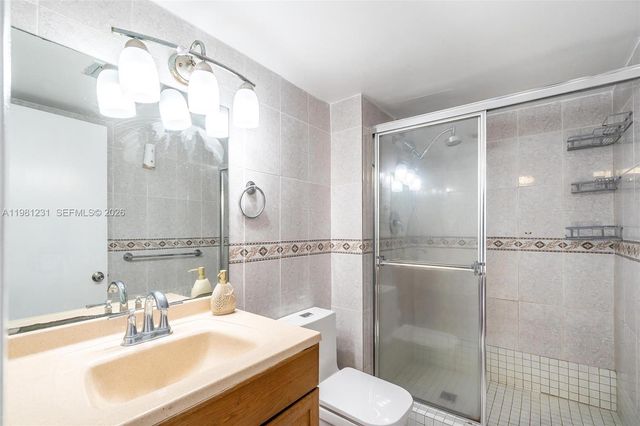 18071 Biscayne Blvd 402, Aventura, FL 33160