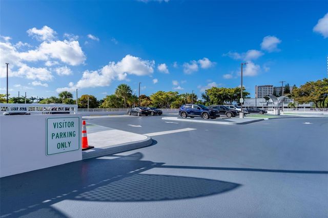 18071 Biscayne Blvd 402, Aventura, FL 33160