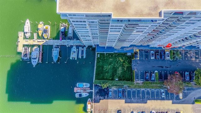 18071 Biscayne Blvd 402, Aventura, FL 33160