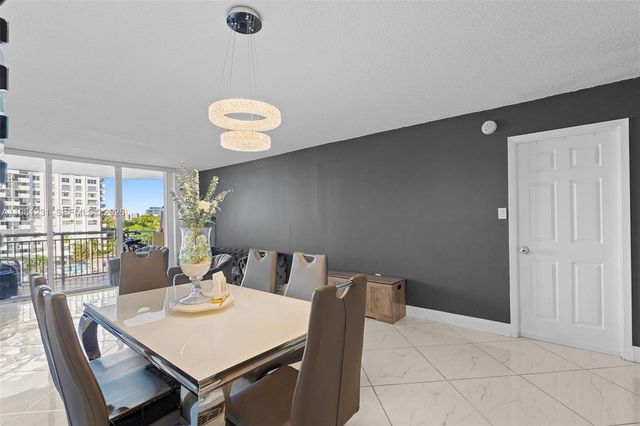 18071 Biscayne Blvd 402, Aventura, FL 33160