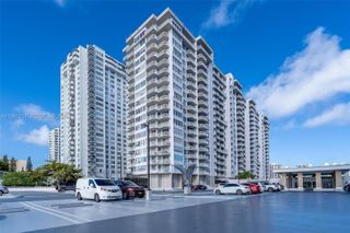 18071 Biscayne Blvd 402, Aventura, FL 33160