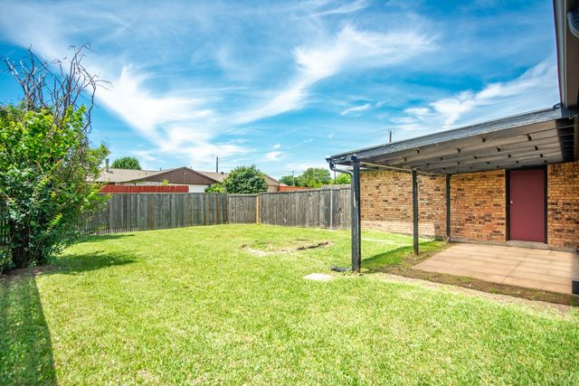 1917 Vine Drive, Garland, TX 75040