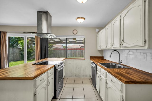 1917 Vine Drive, Garland, TX 75040