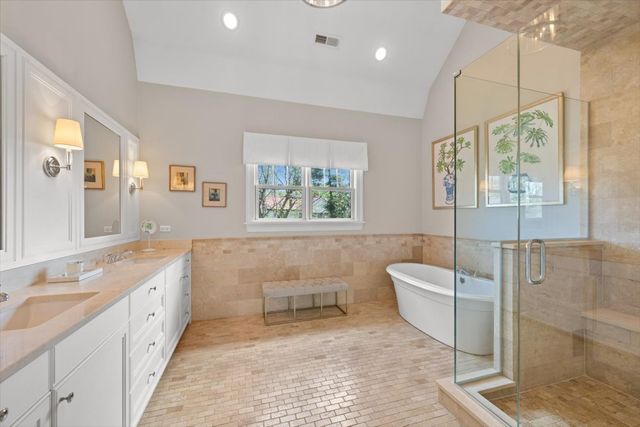 1482 Edgewood Lane, Winnetka, IL 60093