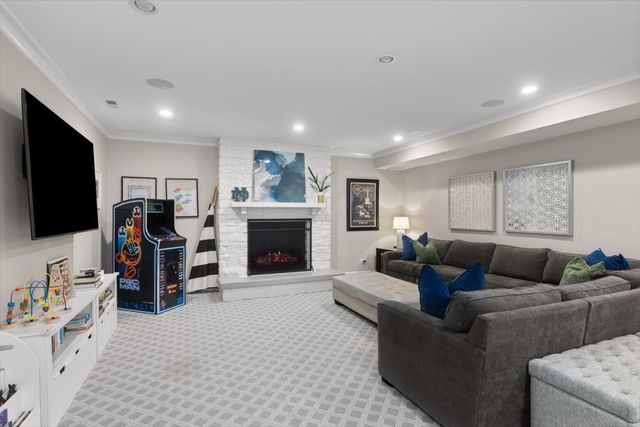 1482 Edgewood Lane, Winnetka, IL 60093