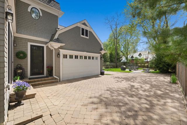 1482 Edgewood Lane, Winnetka, IL 60093