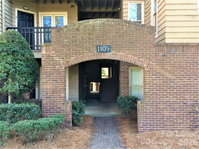 1109 E Morehead Street 21, Charlotte, NC 28204