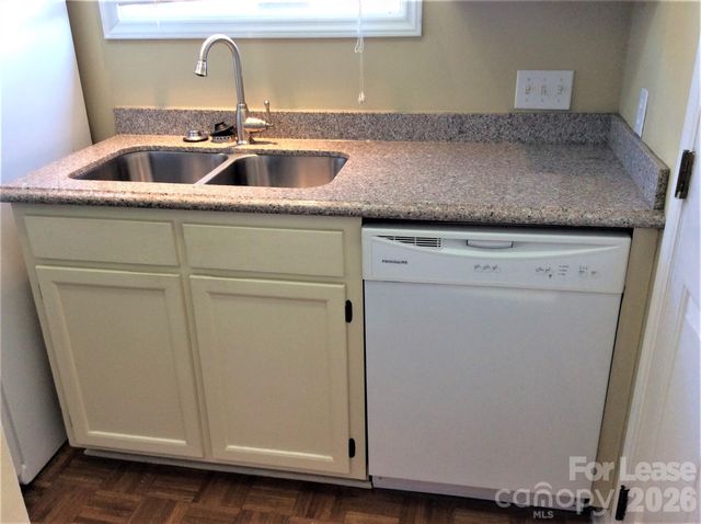1109 E Morehead Street 21, Charlotte, NC 28204