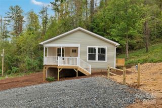237 Hickory Nut Ridge Road 10, Burnsville, NC 28714