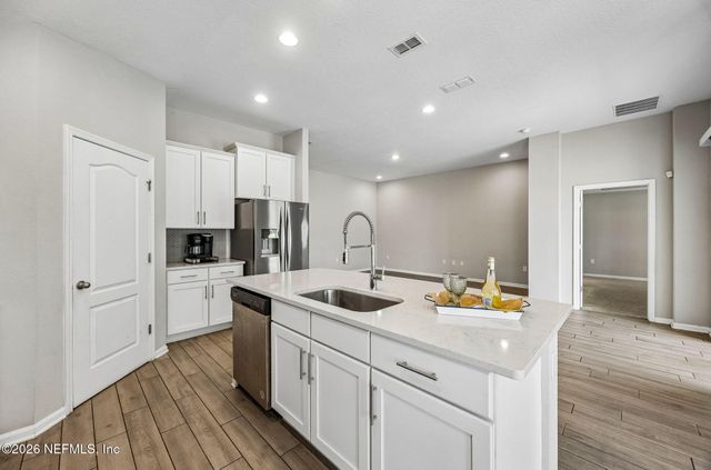 65908 EDGEWATER Drive, Yulee, FL 32097