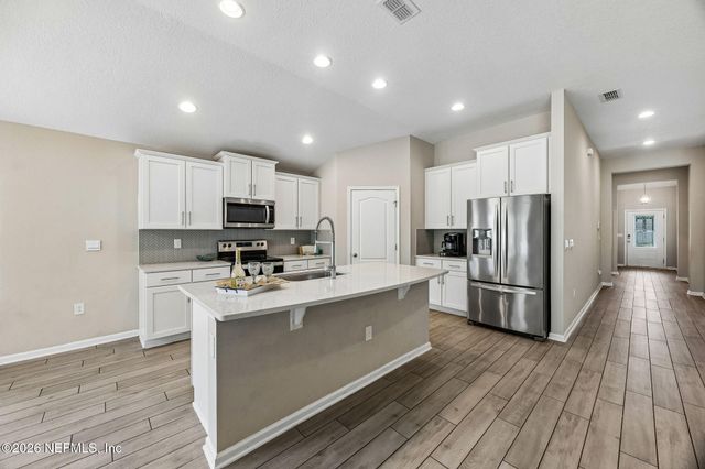 65908 EDGEWATER Drive, Yulee, FL 32097