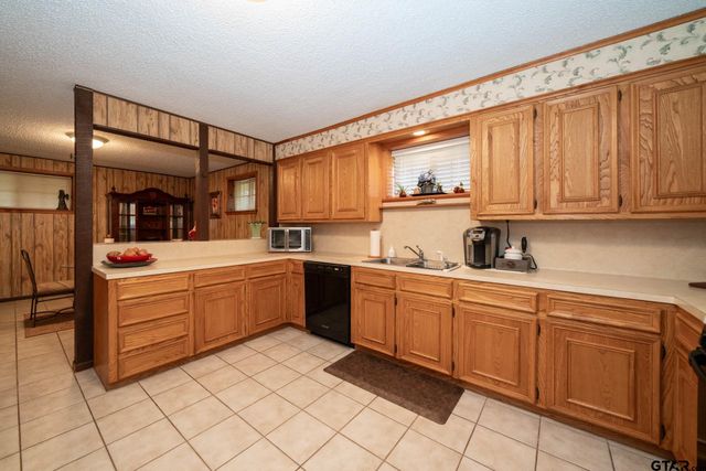 1000 CR 3211, Jacksonville, TX 75766