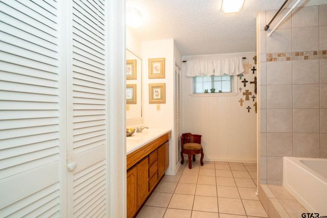 1000 CR 3211, Jacksonville, TX 75766