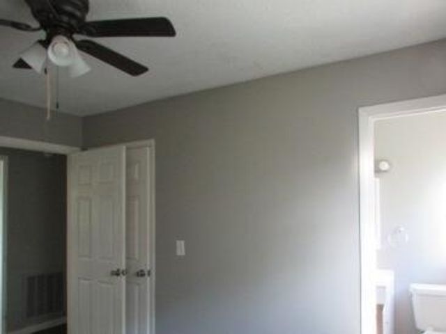 8 Taylor Street, Rossville, GA 30741