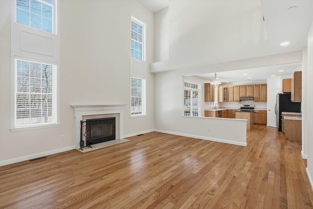 14 Amberville, North Andover, MA 01845