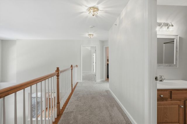 14 Amberville, North Andover, MA 01845