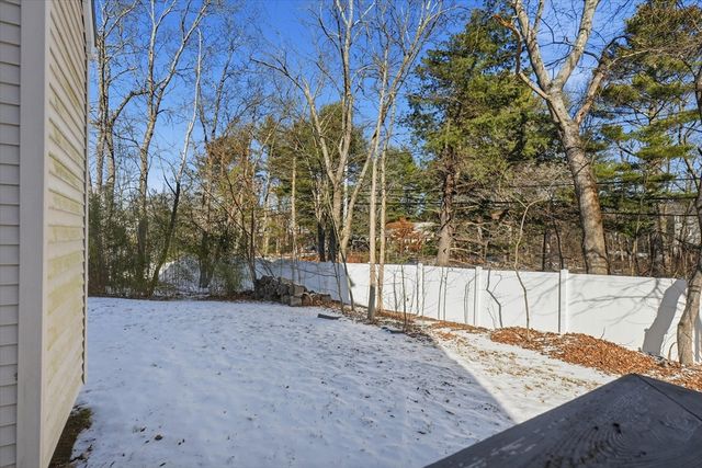14 Amberville, North Andover, MA 01845