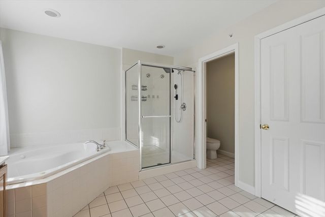 14 Amberville, North Andover, MA 01845