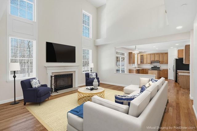 14 Amberville, North Andover, MA 01845