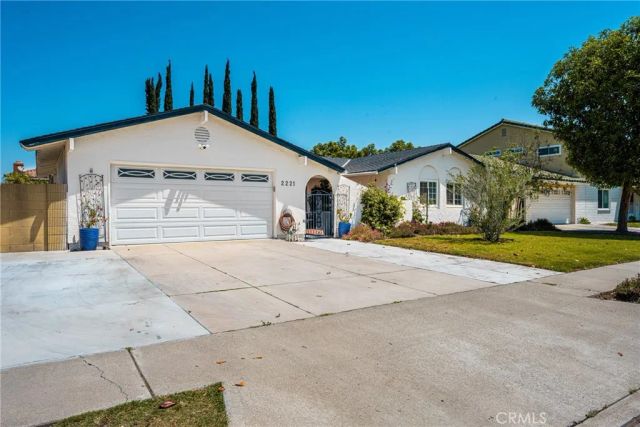 2221 E Viking, Anaheim, CA 92806