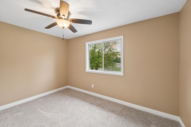 410 5th Avenue SE, Milaca, MN 56353
