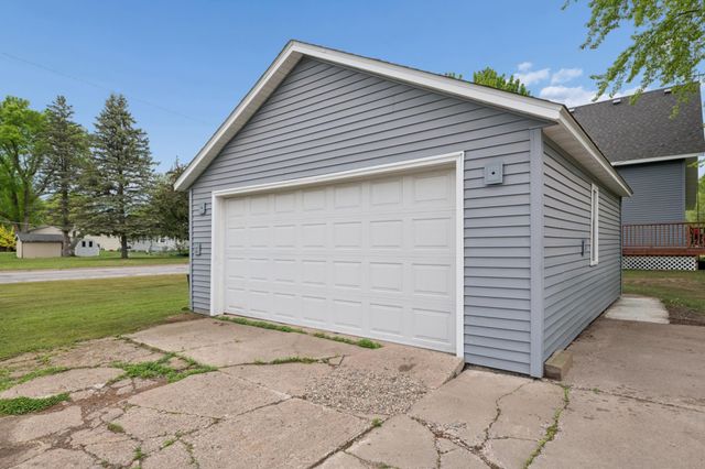 410 5th Avenue SE, Milaca, MN 56353