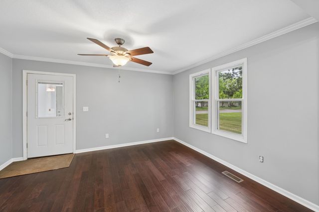 410 5th Avenue SE, Milaca, MN 56353