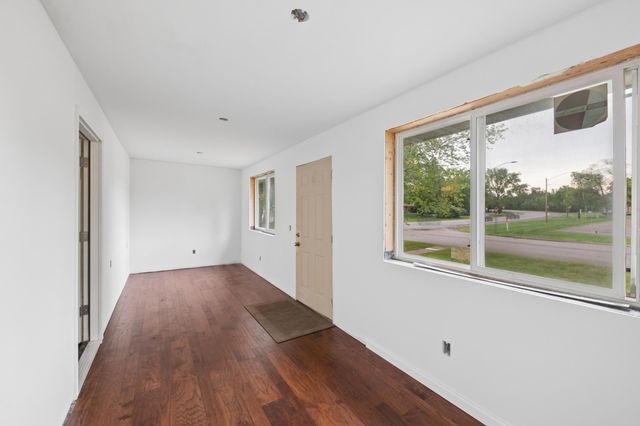 410 5th Avenue SE, Milaca, MN 56353