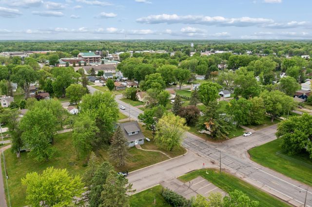 410 5th Avenue SE, Milaca, MN 56353