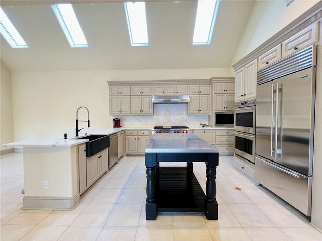 14749 Celestial Place, Addison, TX 75254