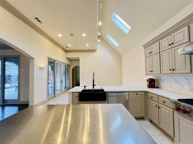 14749 Celestial Place, Addison, TX 75254