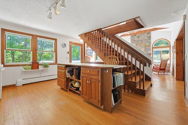 1775 Drift Rd, Westport, MA 02790