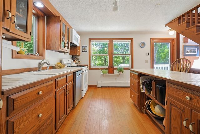1775 Drift Rd, Westport, MA 02790