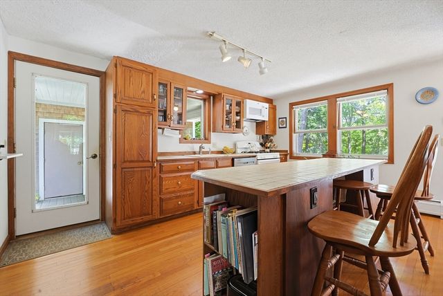 1775 Drift Rd, Westport, MA 02790