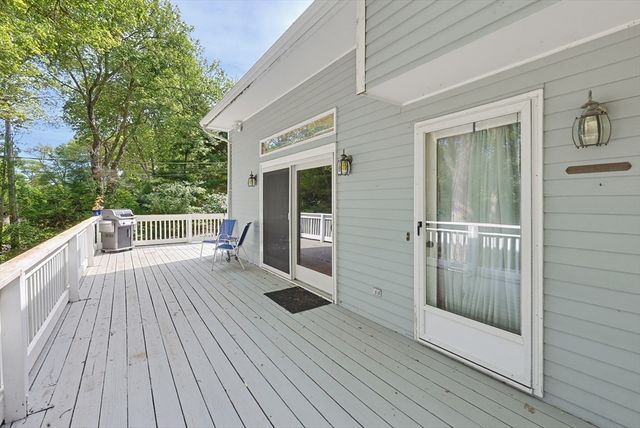 1775 Drift Rd, Westport, MA 02790