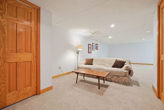 1775 Drift Rd, Westport, MA 02790