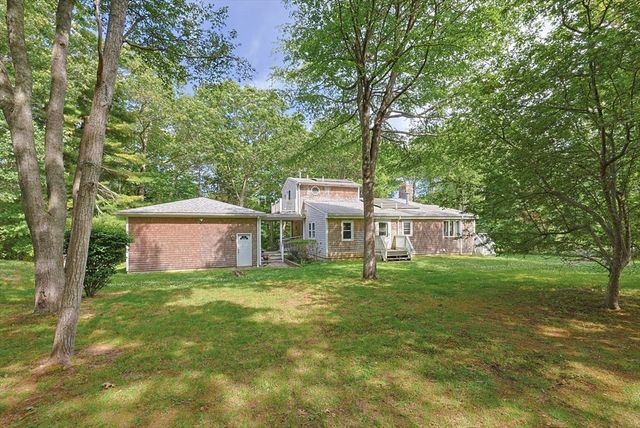 1775 Drift Rd, Westport, MA 02790