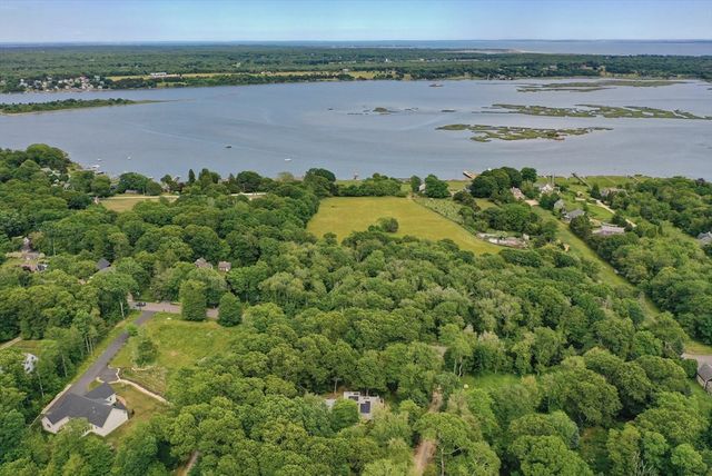 1775 Drift Rd, Westport, MA 02790