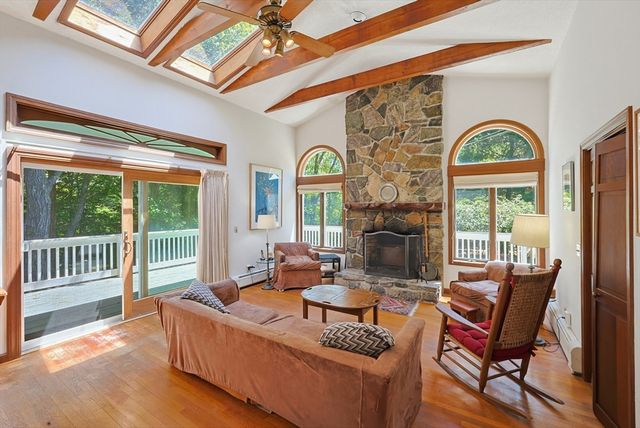 1775 Drift Rd, Westport, MA 02790
